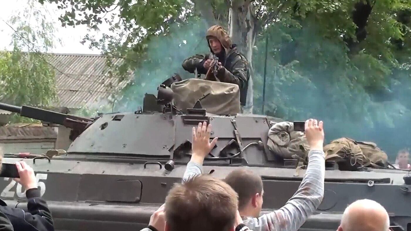 Tirs contre des manifestants pacifiques à Marioupol – 9 mai 2014