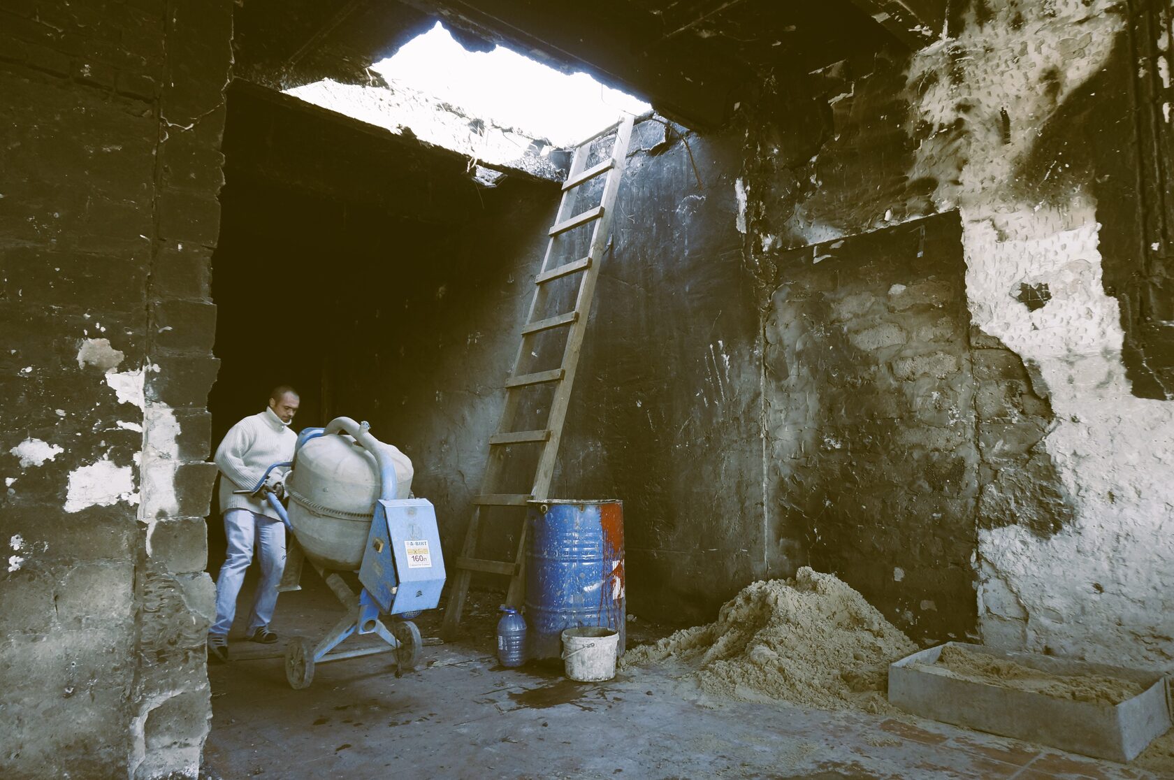 The Undying Mine: On the Restoration of the Mine in Zhdanovka Destroyed by the Ukrainian Armed Forces